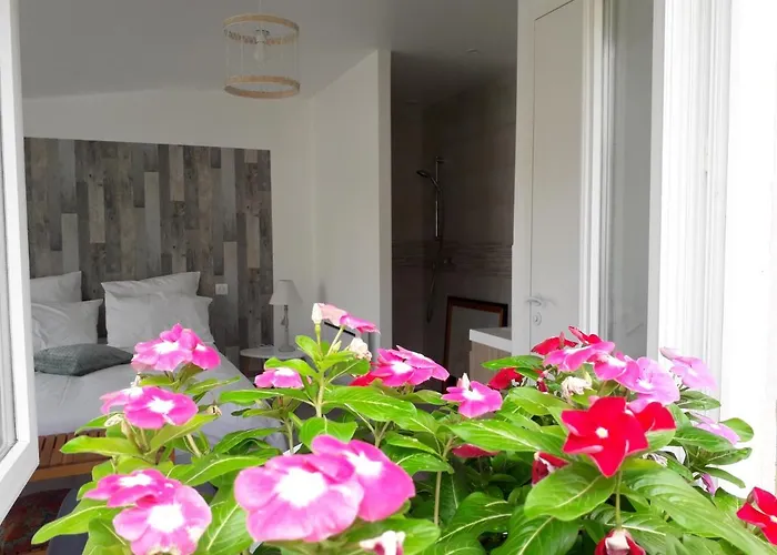 Escale En Baie. Nocleg ze śniadaniem Pontaubault